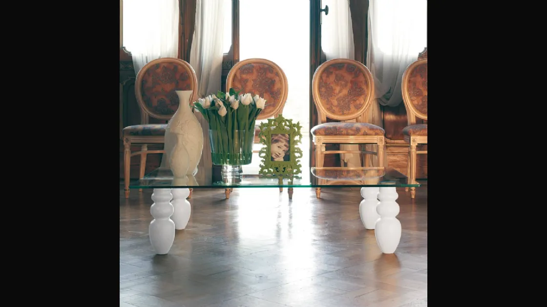 Tavolino Decor in cristallo con gambe in legno laccato di Ponti Terenghi