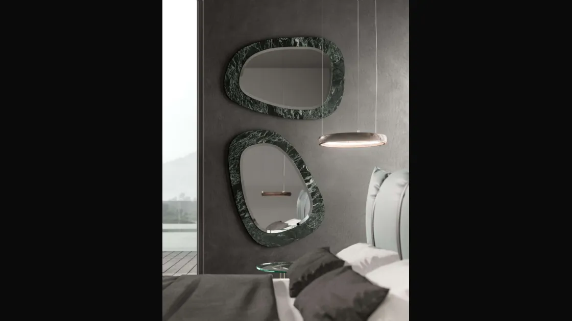 Specchio con cornice in marble glass Miami Vice di Ozzio