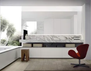 Mobile da Bagno Puro 24 11 con top in marmo e basi in laccato bianco opaco di Milldue