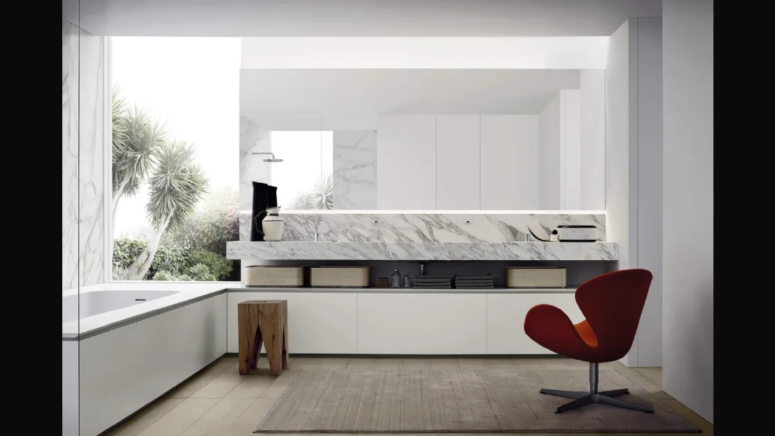 Mobile da Bagno Puro 24 11 con top in marmo e basi in laccato bianco opaco di Milldue