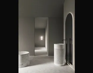 Lavabo verticale in marmo Bianco di Carrara Roma 24 01 di Milldue