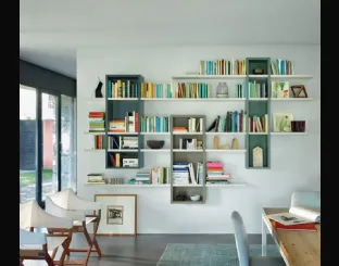 Libreria sospesa componibile Modo M6C78 in laccato opaco di Sangiacomo