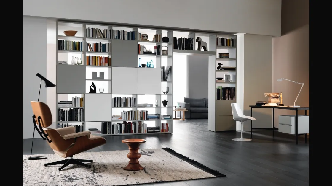 Libreria divisoria bifacciale Modo M6C93 in laccato opaco di Sangiacomo
