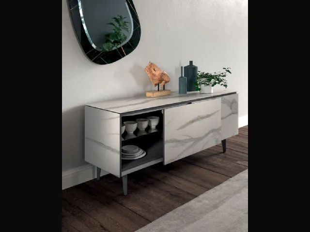Madia moderna Plana in marble glass Onice lucido di Ozzio