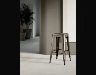 Sgabello Seven in metallo verniciato di Arredo3