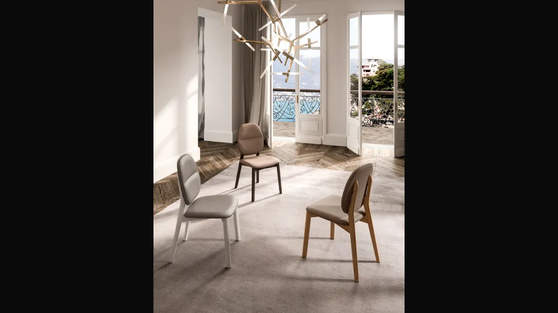 Sedia in pelle con struttura in legno massello Giotto di Ozzio