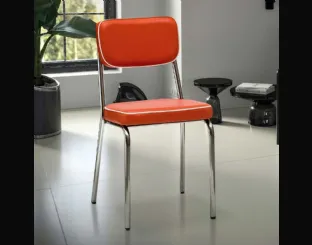 Sedia Hollywood in ecopelle imbottita con base in metallo cromato di La Seggiola