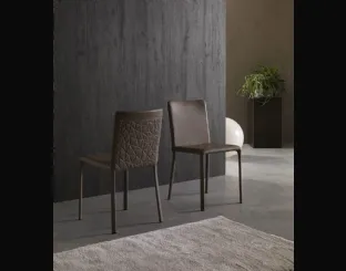 Sedia rivestita in pelle con motivo geometrico sullo schienale Lunette Plus di Ozzio