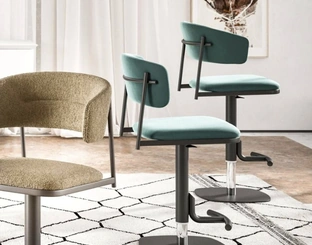 Sgabelli in tessuto Adam e Alida di Ozzio