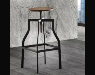 Sgabello Urban con sedile in noce industrial e struttura in metallo verniciato nero di La Seggiola