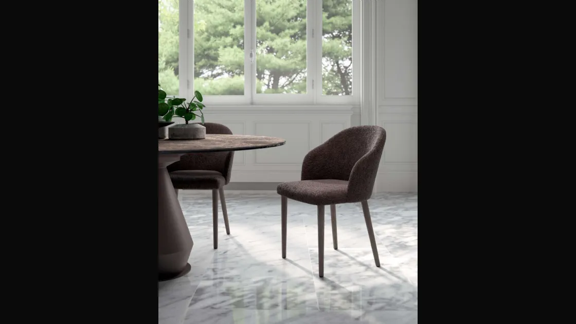 Sedia Zico in tessuto imbottito con gambe in Rovere di Ozzio