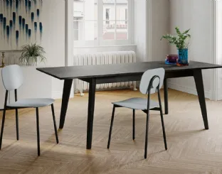 Tavolo allungabile Edgard con top in laminato e gambe in legno di Arredo3