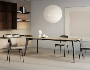 Tavolo allungabile Rubens con top in laminato e gambe in legno verniciato di Arredo3