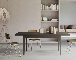 Tavolo Stoccolma Allungabile con piano in laminato e gambe impiallacciate di Arredo3