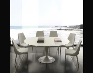 Tavolo allungabile Island in laminato laccato bianco con base in acciaio verniciato di La Seggiola