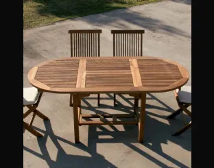 Tavolo allungabile Lipari in massello di teak indonesiano con finitura olio naturale di La Seggiola
