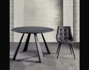 Tavolo rotondo allungabile in nobilitato antracite con gambe in metallo verniciato nero SaturnONE di La Seggiola
