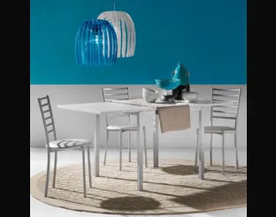 Tavolo allungabile Web in nobilitato bianco con base in metallo verniciato alluminio di La Seggiola