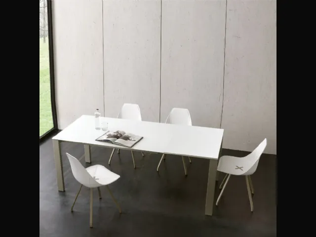Tavolo allungabile moderno di Ponti Terenghi modello Tristano