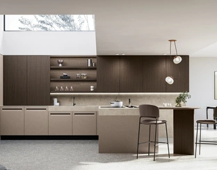 Cucina Moderna con penisola Tekna 02 in pet e noce di Arredo3