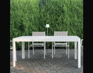 Tavolo Alluminium Table in alluminio verniciato bianco di La Seggiola