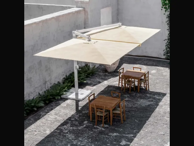 Ombrellone FLN-V in alluminio verniciato di La Seggiola