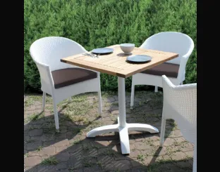 Poltroncina da giardino Greenfield con struttura in alluminio rivestita in fibra di polipropilene intrecciata a mano di La Seggiola