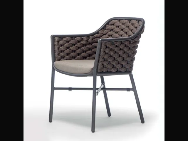 Poltroncina Nice P con struttura in alluminio e corda poliestere con gomma interna di La Seggiola