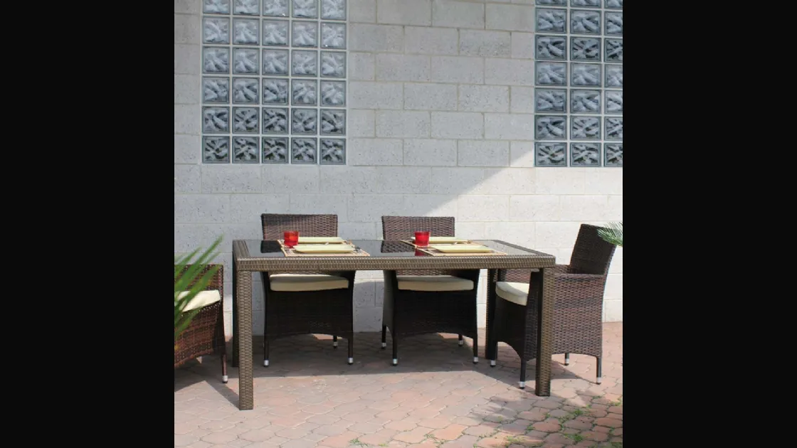 Tavolo Wicker Table in vetro con struttura in alluminio rivestita in fibra di polipropilene intrecciata a mano di La Seggiola