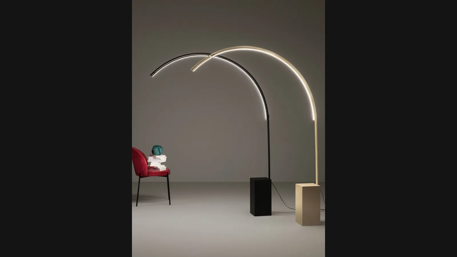 Lampada da terra Biblio in metallo di Ondaluce