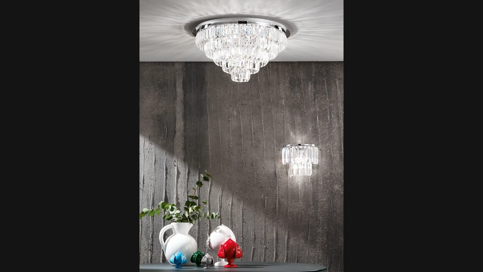 Lampada da parete o soffitto Castle con pendenti di cristallo di Ondaluce