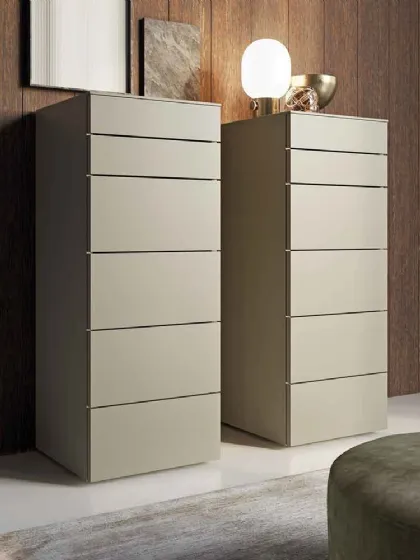 Cassettiera moderna e lineare in laccato opaco Slim di Dall'Agnese
