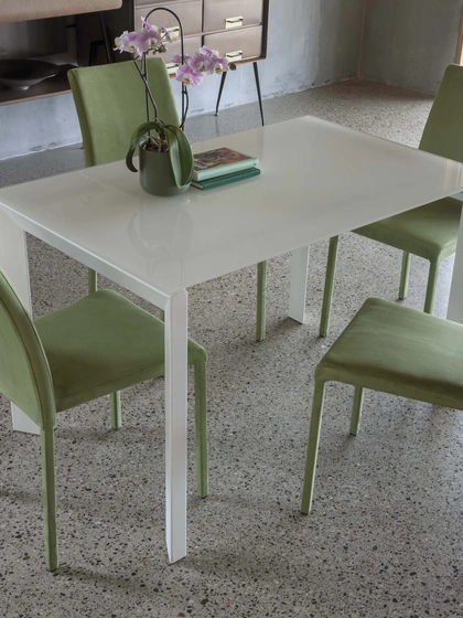 Tavolo Dinner Vetro temperato con struttura in metallo verniciato di La Seggiola