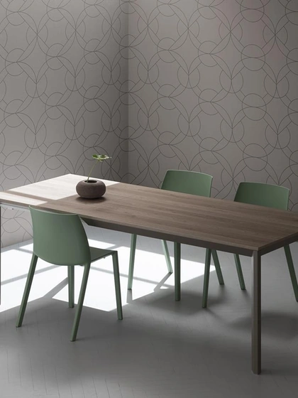 Tavolo allungabile Ricky con top effetto legno e base in alluminio di La Primavera