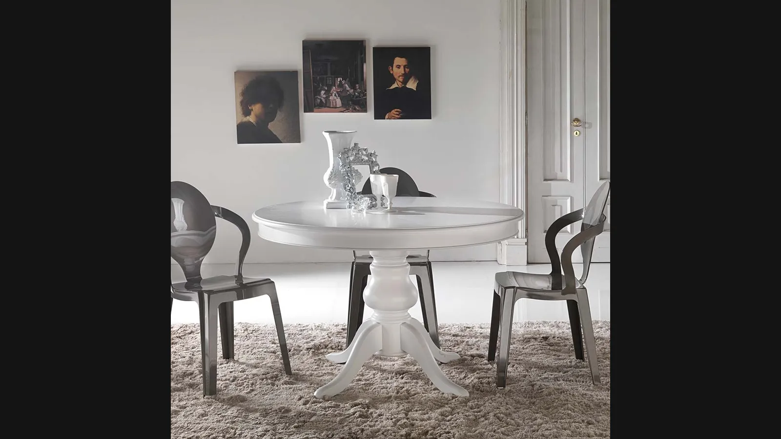Tavolo rotondo allungabile Re-Style impiallacciato tanganika in tinta con base in Faggio massello laccato bianco uniforme di La Seggiola