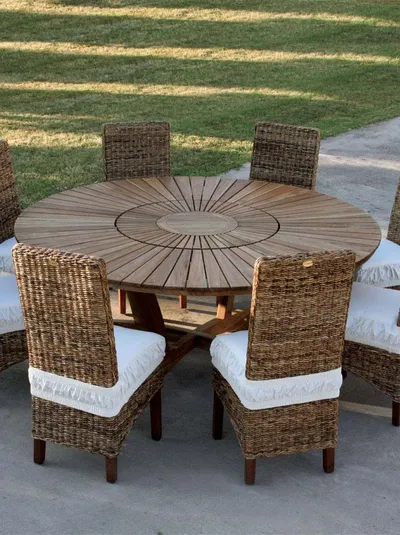 Tavolo da giardino Real Table in legno massello di teak indonesiano con finitura olio naturale di La Seggiola
