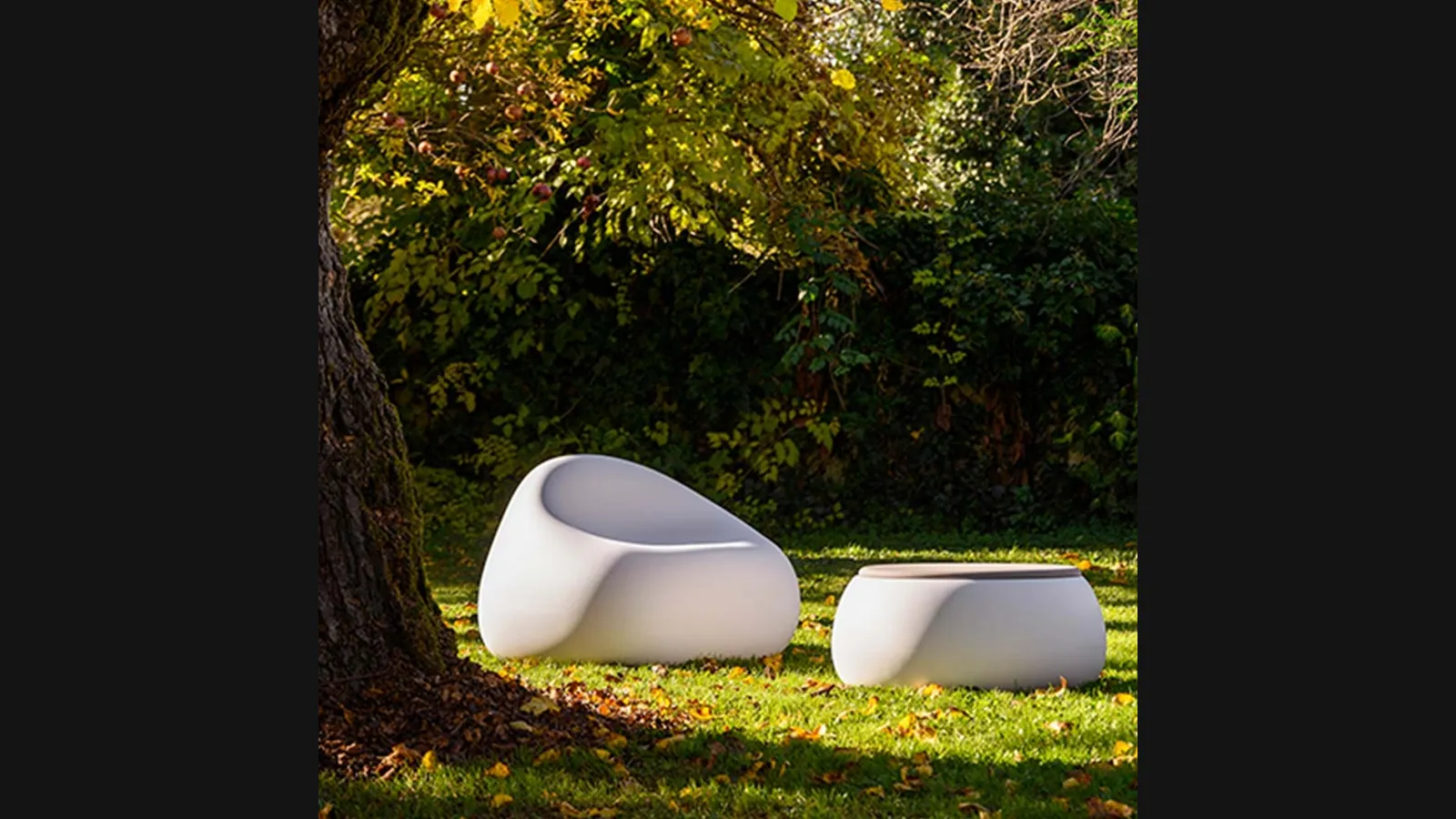 Poltrona di design Stone-P in polipropilene bianco di La Seggiola